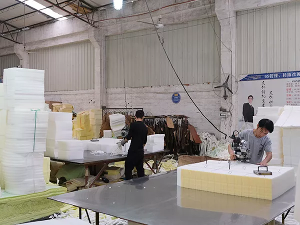 Foam cutting workshop